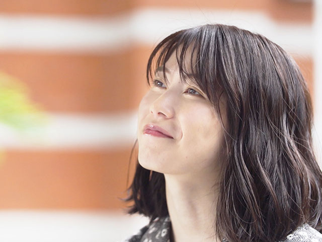【会員無料】横山由依(AKB48)ちゃんロケ中オフショット/【2020年7月号】What kind of expression?～どんな表情？