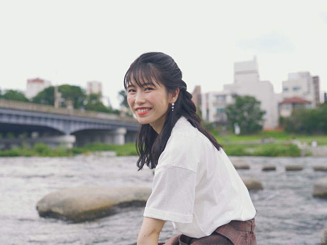 【会員無料】横山由依(AKB48)ちゃんロケ中オフショット/第６１弾 ゆいはん、夏の思いを語る